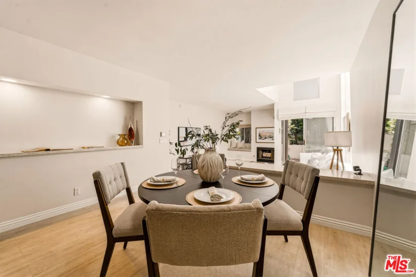 1617 S Beverly Glen Boulevard #204 photo 27