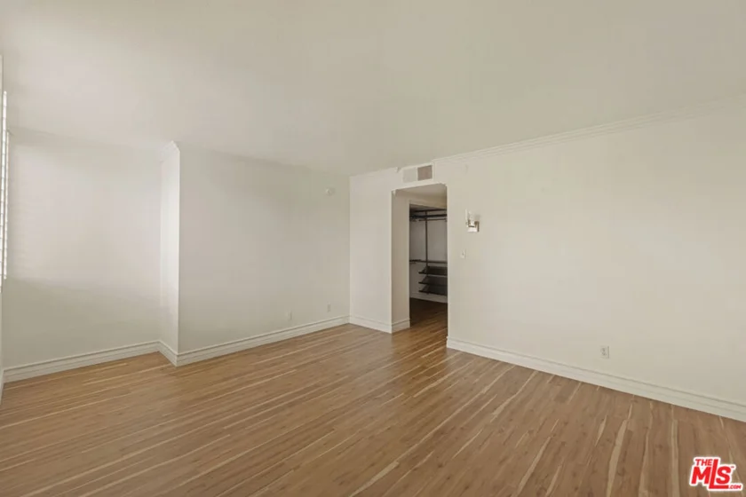 1900 Vine Street #403 photo 15