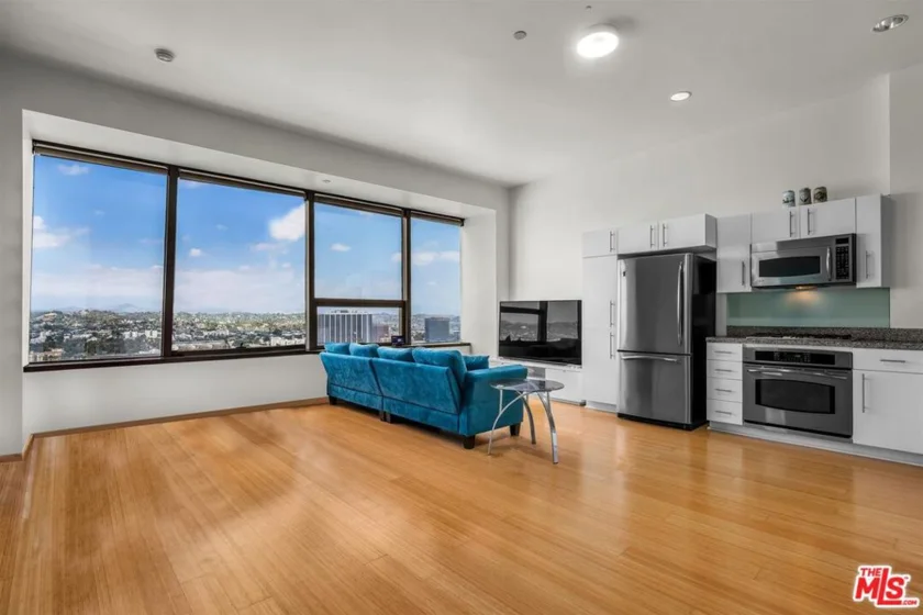 1100 Wilshire Boulevard #2605 photo 9
