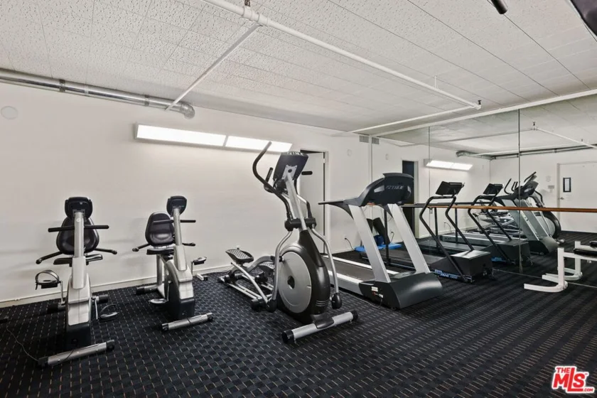 4949 Genesta Avenue #111 photo 15