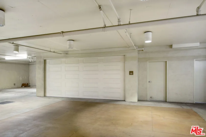 11847 Gorham Avenue #403 photo 39