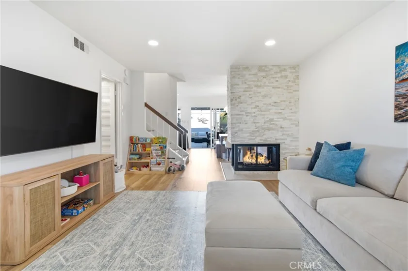 5583 Tiffany Avenue photo 13