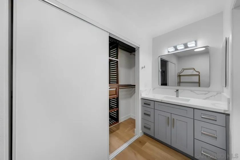 3266 Ashford Street #M photo 7
