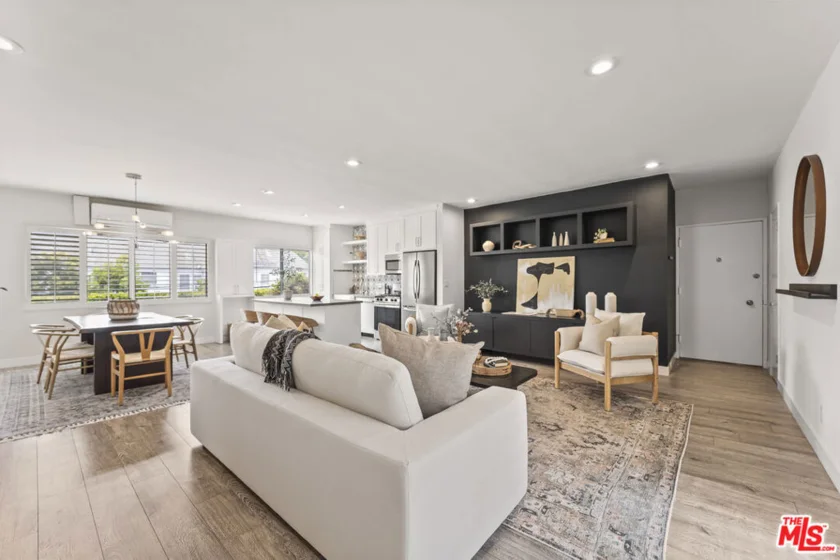 1233 N Laurel Avenue #209 photo 1