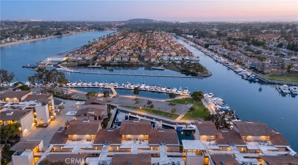 8208 N Marina Pacifica photo 27