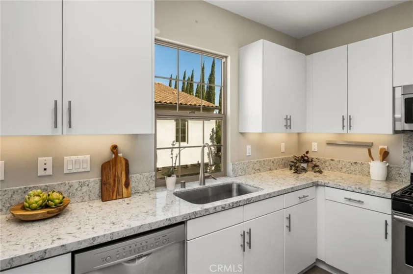 111 Tallowood photo 14