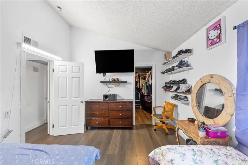 9600 Van Nuys #220 photo 11