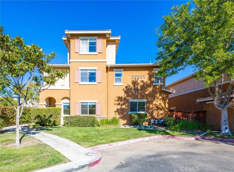 26301 Arboretum Way #104 photo