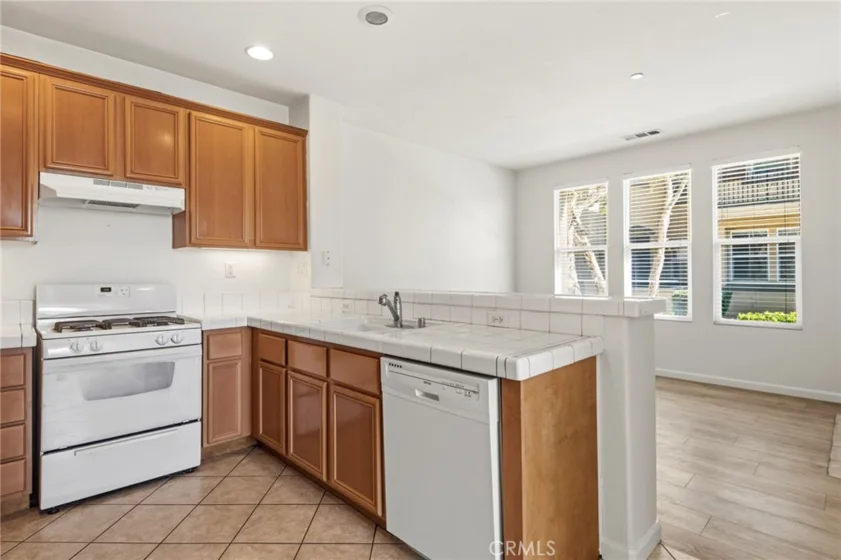 1800 E Lakeshore Drive #1106 photo 12