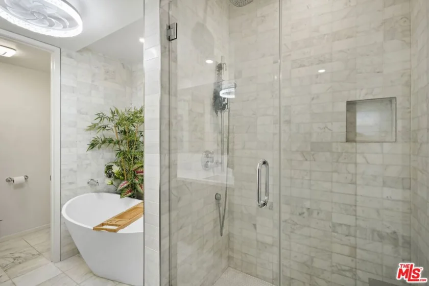 17711 Margate Street #211 photo 32