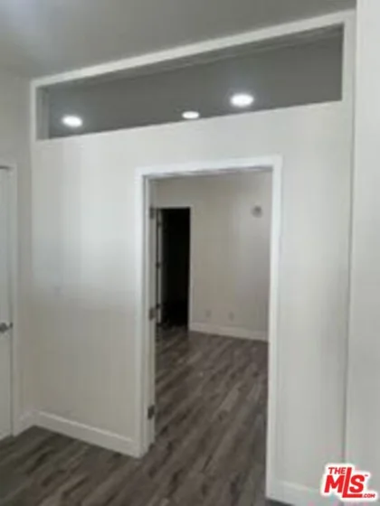 3810 Wilshire Boulevard #408 photo 13
