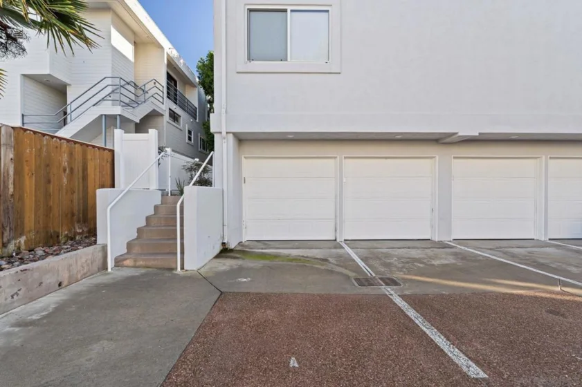 1177 Pacific Beach Drive ##A photo 38
