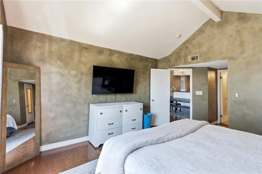 384 Redondo #401 photo 11