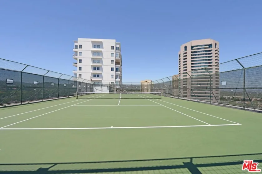10535 Wilshire Boulevard #1803 photo 35