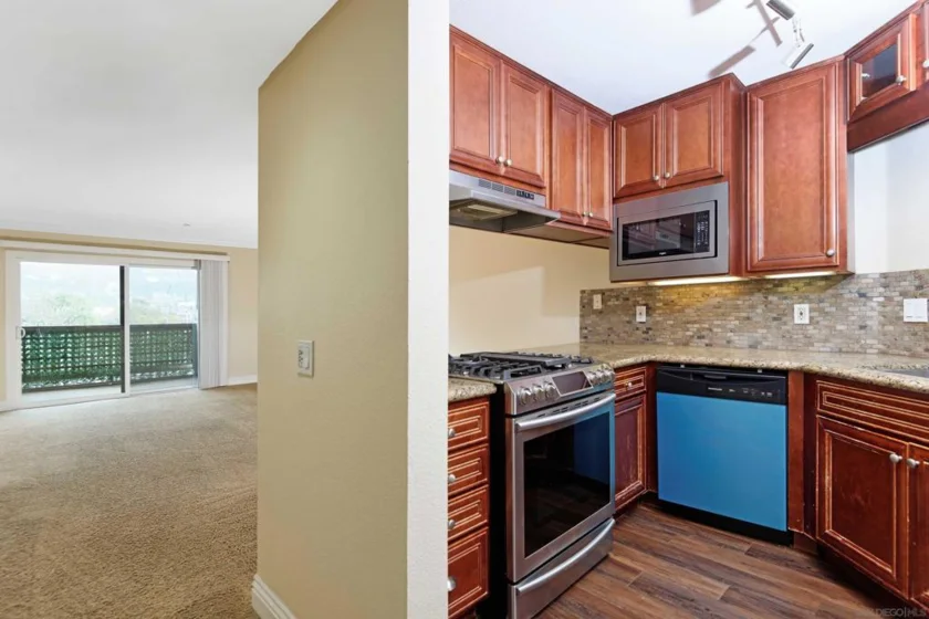 7509 Draper Avenue #306 photo 7