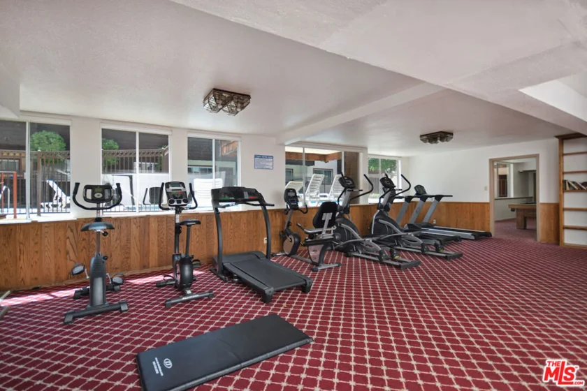5403 Newcastle Avenue #19 photo 41