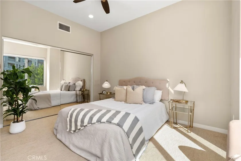 21 Gramercy #312 photo 29
