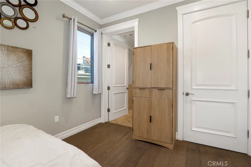 1644 S Bentley Avenue #401 photo 29
