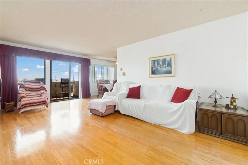 106 N Western #302 photo 8