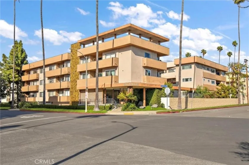 358 S Gramercy Place #304 photo 1