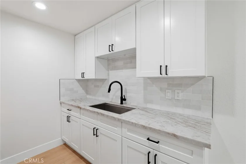 7439 Woodman Avenue #54 photo 6