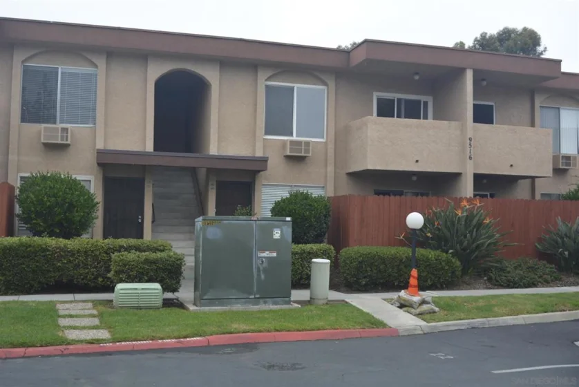 9516 Carroll Canyon Road #212 photo 1