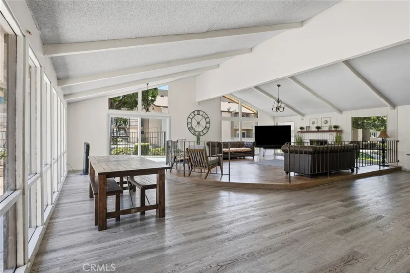 278 N Wilshire #B31 photo 27
