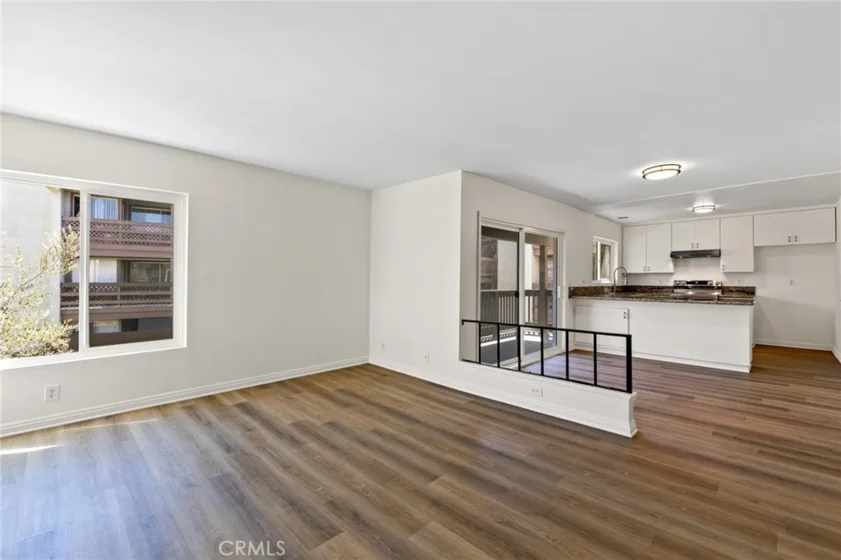 1104 S Citron photo 1