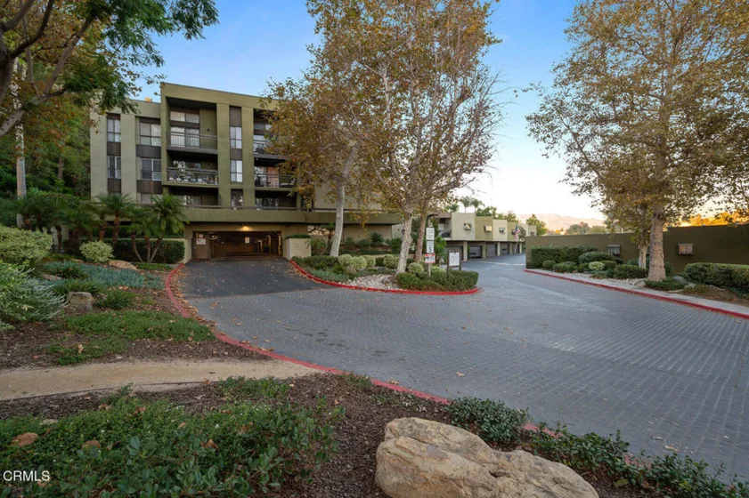 898 Temple Terrace #322 photo 1