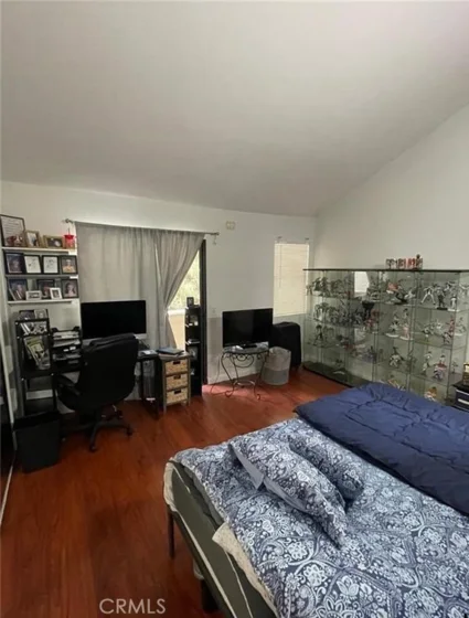 404 Brighton Springs photo 12
