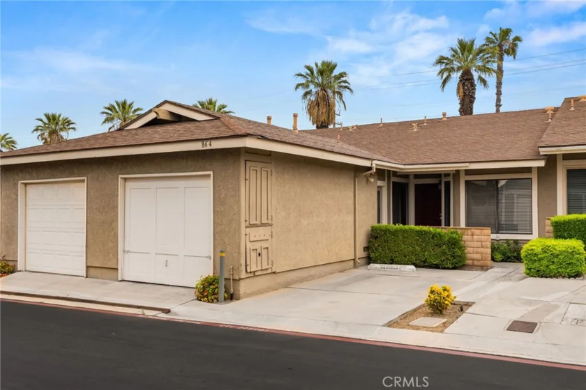 864 Tangerine Street photo 1