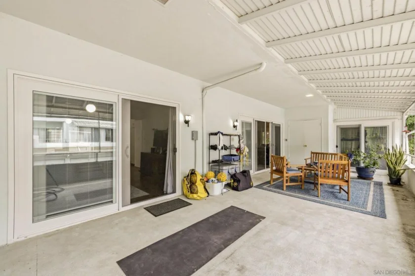 2364 Torrey Pines Road photo 18