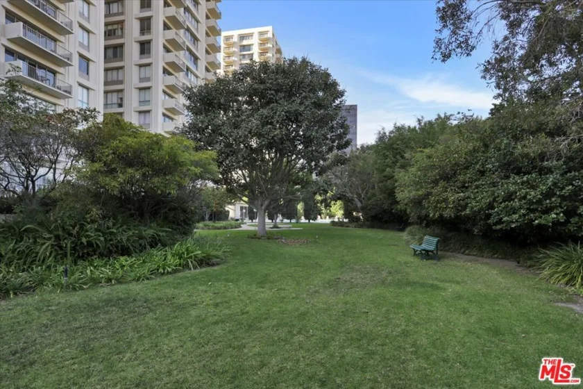 2160 Century Park East #1406 photo 16