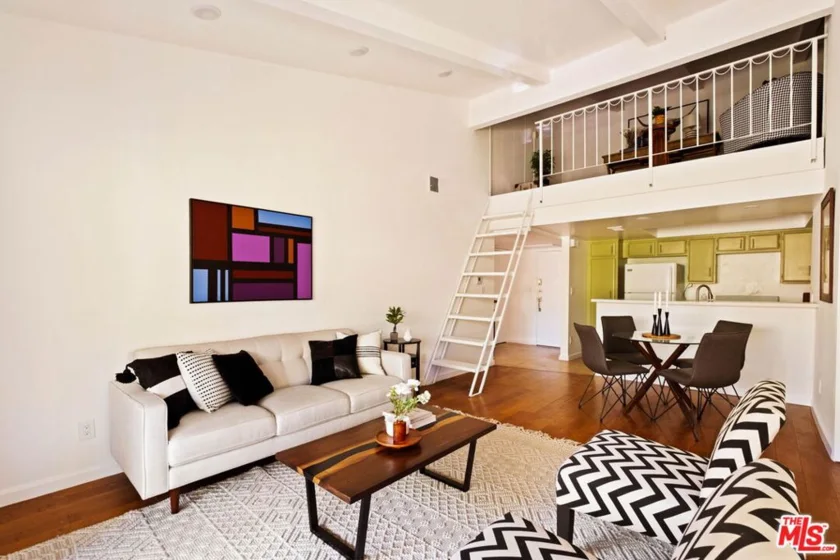 2700 Cahuenga Boulevard #4303 photo 3