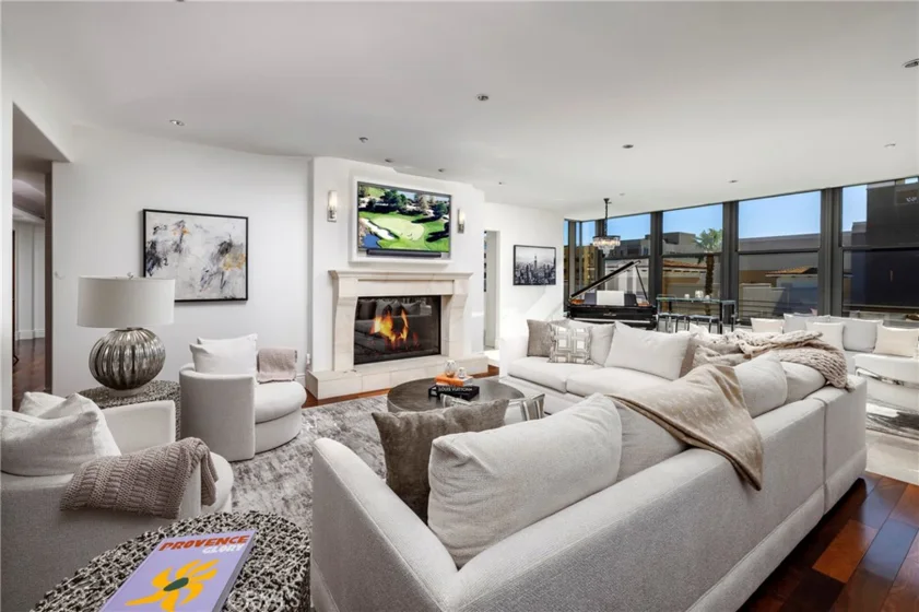 345 E Colorado Boulevard #404 photo 9