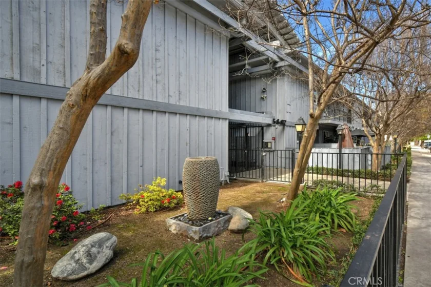 5447 Zelzah Avenue #110 photo 1