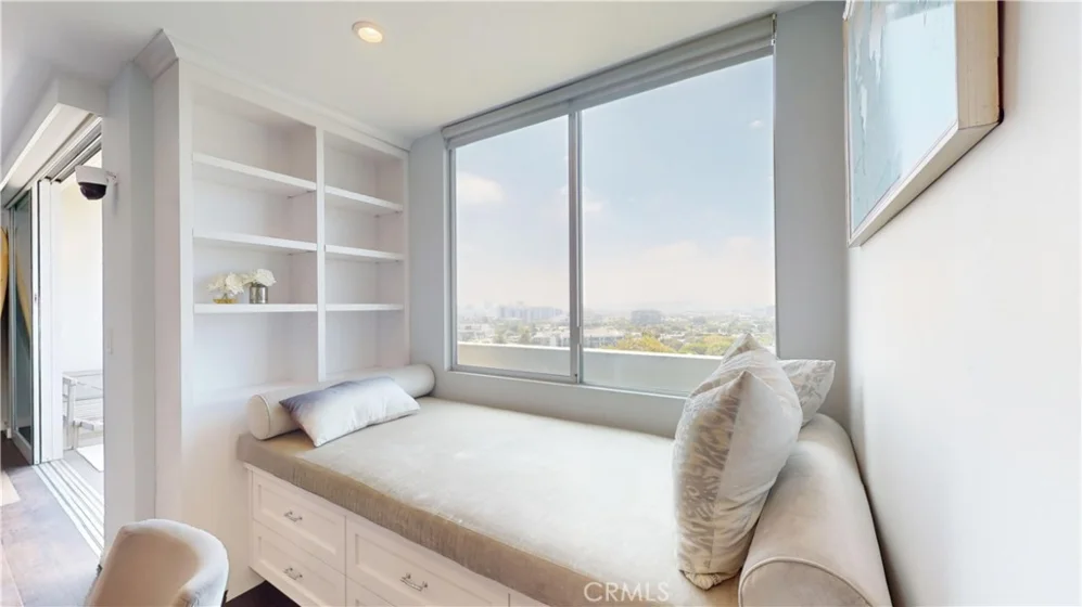 818 N Doheny Drive #908 photo 12