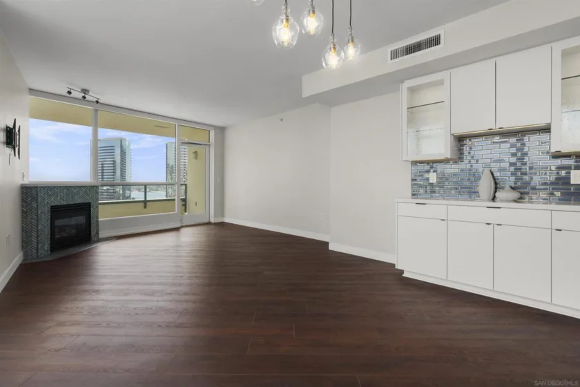 555 Front Street #1302 photo 4