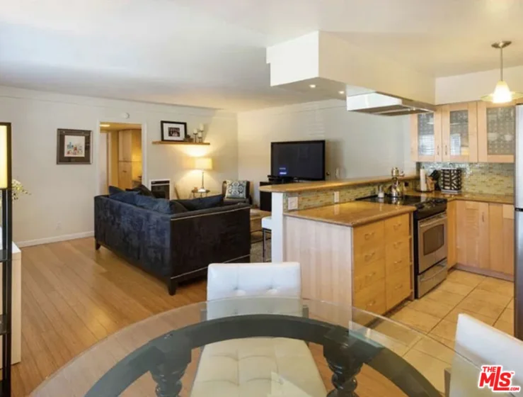 404 San Vicente Boulevard #28 photo 9
