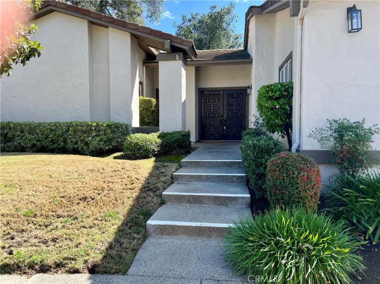 38260 Oaktree Loop photo 1
