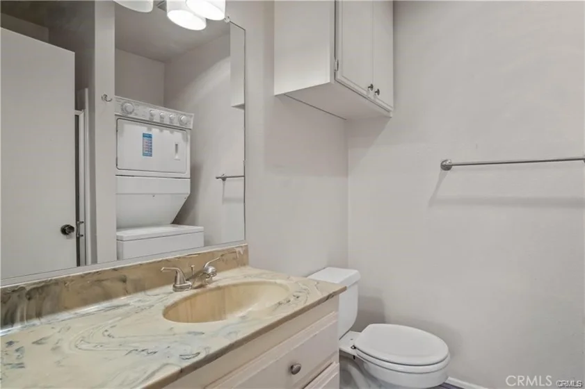 5860 Benner #303 photo 16