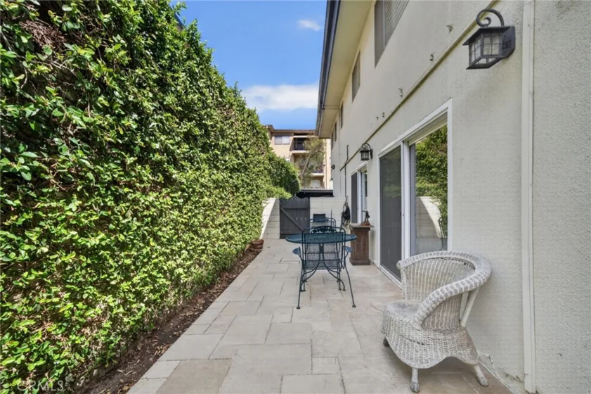 610 S Orange Grove Boulevard #5 photo 45