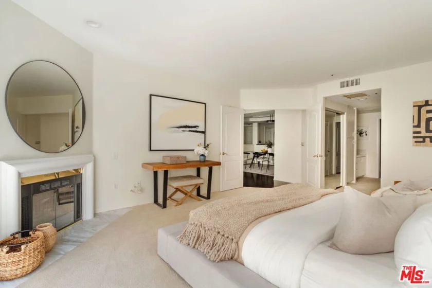 11855 Goshen Avenue #104 photo 16