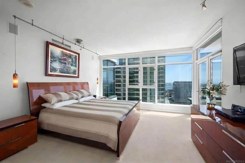 1205 Pacific Hwy #3101 photo 17