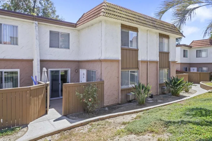 10235 Madrid Way #140 photo 1