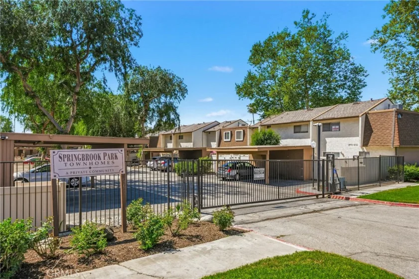 3469 Columbia photo 26