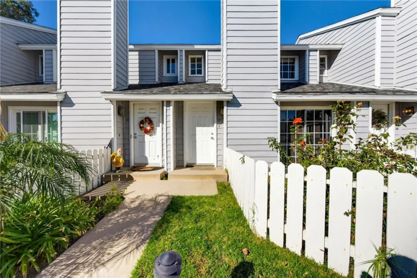 14380 Foothill photo 1