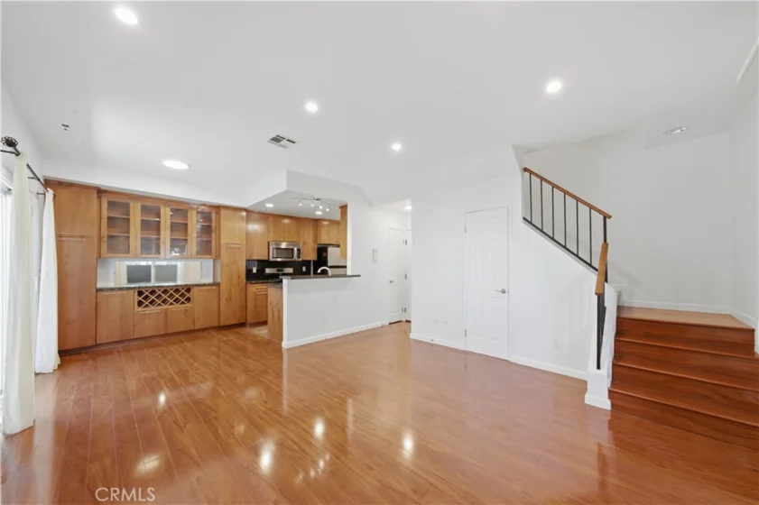 1554 N Hobart #2 photo 29