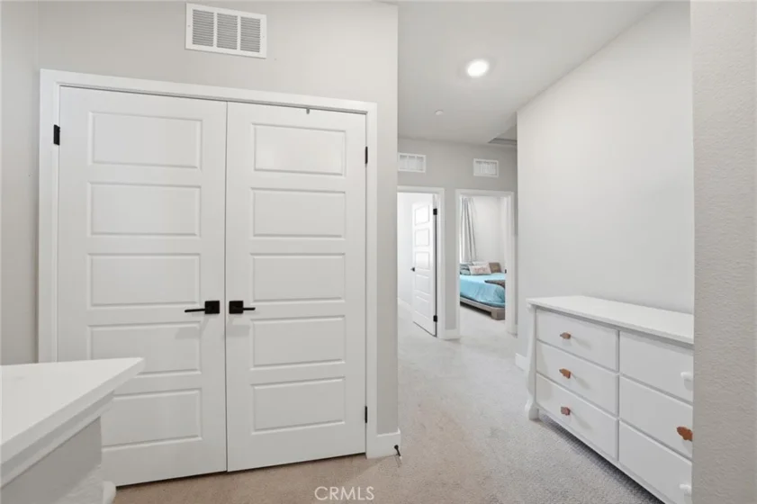 1457 W Longview Lane photo 27