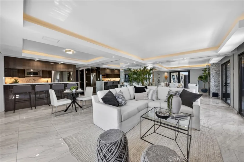 2601 E Ocean #807 photo 32